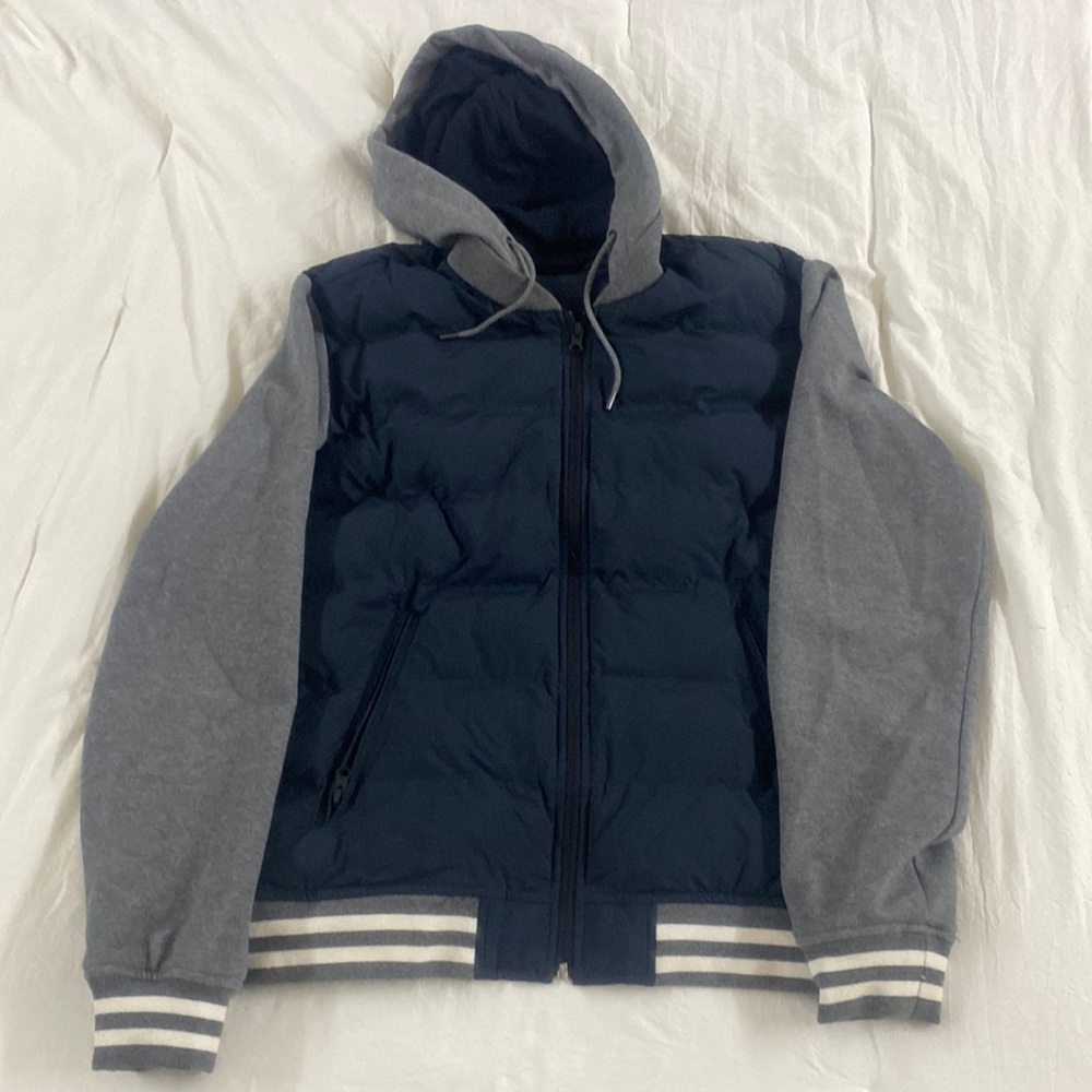 Hooded bomber jacket